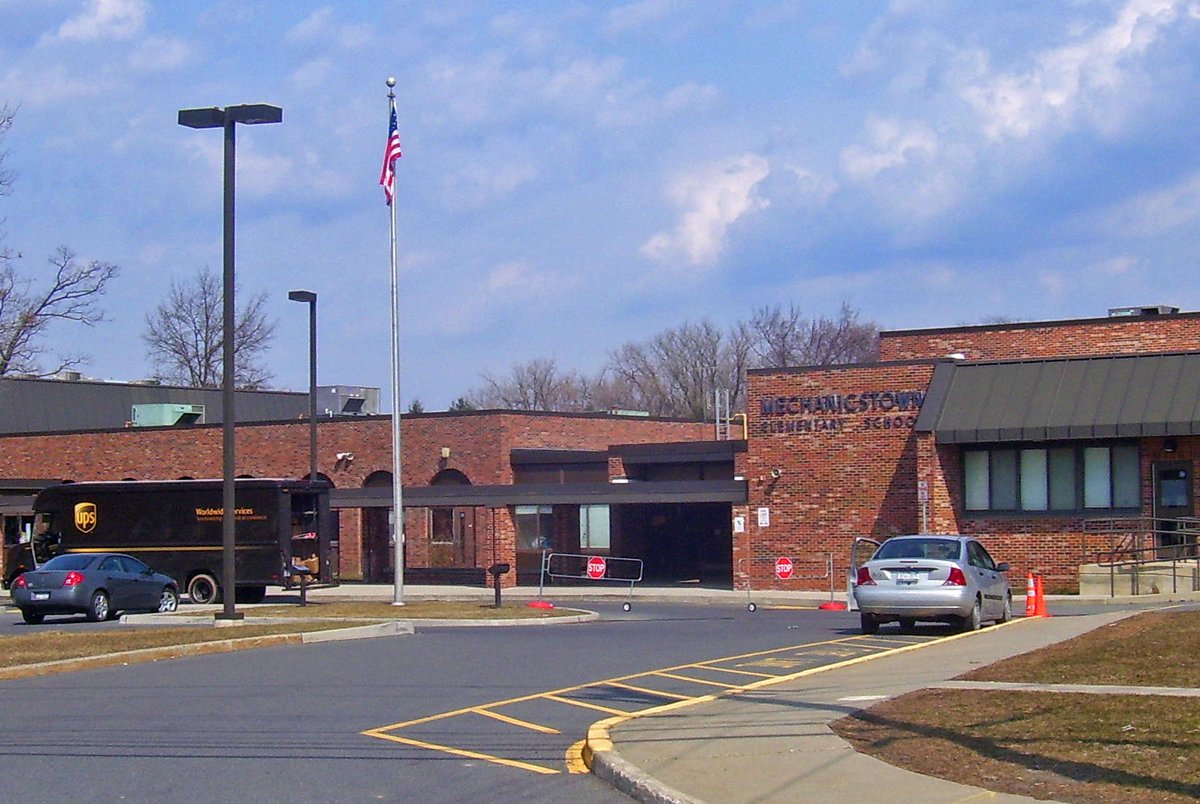 Mechanicstown, NY - File:Mechanicstown Elementary School.jpg - Wikimedia Commons